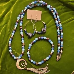 Sparkly Blue Tones Beaded 30" Necklace, Bracelet & Hoop Earrings Set